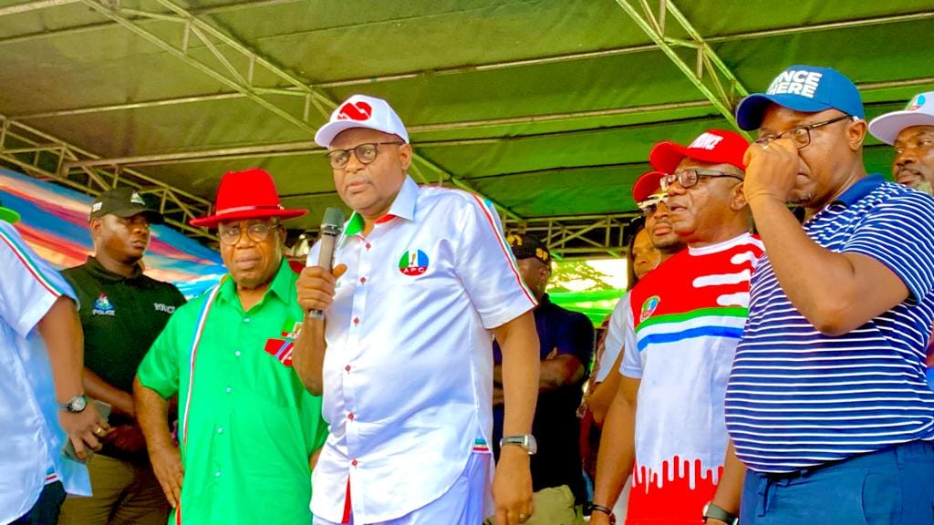 329305454_875980993453571_2762083923237653047_n