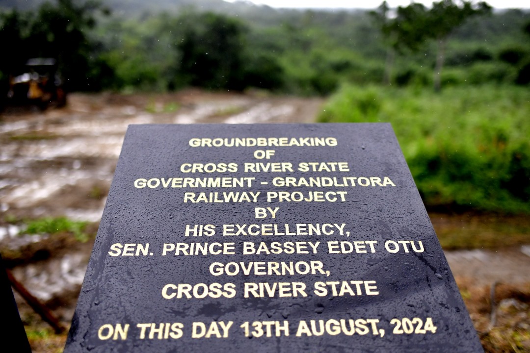 Gov. Otu performs groundbreaking for Cross River Railway project